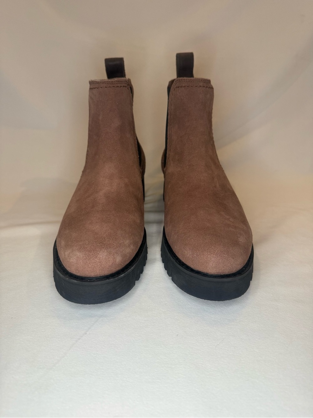 Ariat Wexford Lug Waterproof Chelsea Boot Dark Earth Taupe Suede Size 10B NWOB - Picture 4 of 16